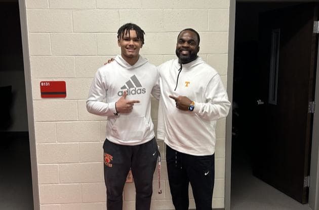 2025 4-star LB Jaedon Harmon with Tennessee Volunteers LBs coach Brian Jean-Mary. (Photo courtesy of Jaedon Harmon)
